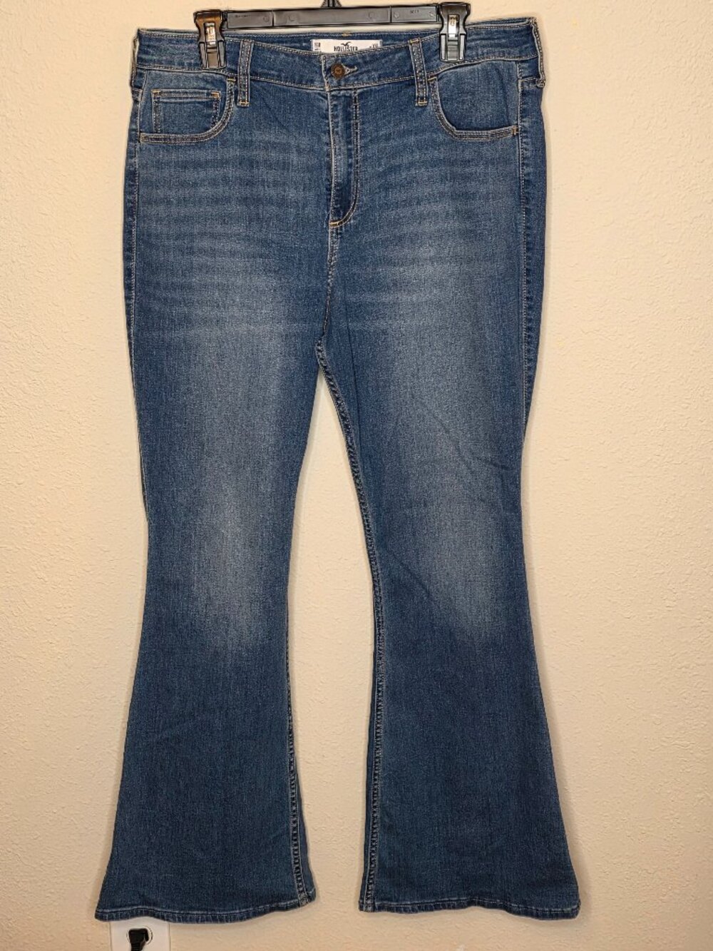 Hollister Curvy High-Rise Flare Denim Women's Jeans, Size 33R